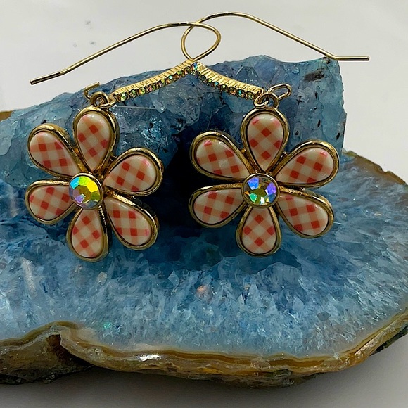Betsey Johnson Red Checkered Flower Gold Wire Earrings With Sparkling Crystals - Picture 4 of 5